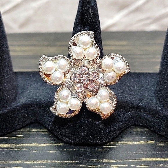 Faux Pearl and Rhinestone Silver Tone Adjustable Flower Ring - Picture 1 of 3